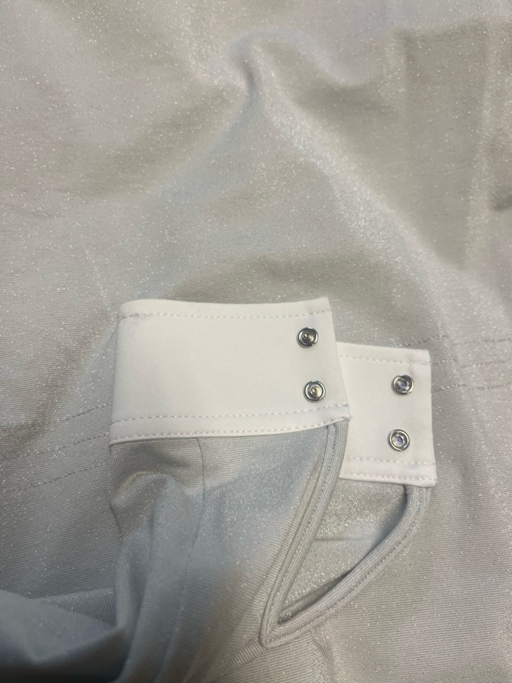 Samshield faustina long sleeve show shirt is very pale grey. Glitter - Picture 10 of 12